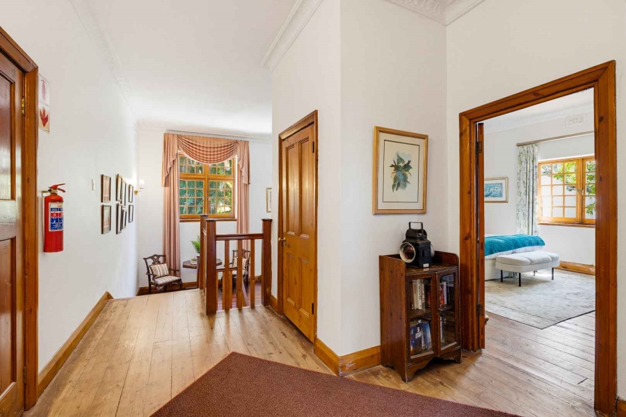 14 Bedroom Property for Sale in Oranjezicht Western Cape